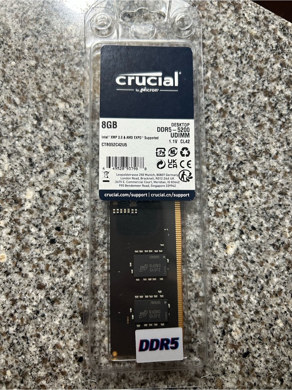 Crucial DDR5 8GB UDIMM Module - Black & Gold Contacts